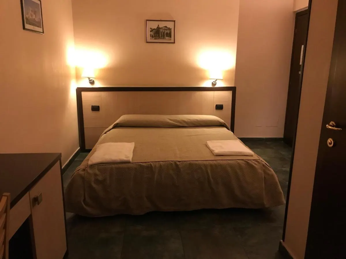 *** Bed & Breakfast Clarian Affittacamere Rome Italy